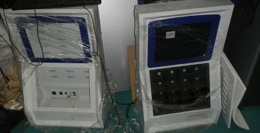 Φορεμένο σώμα αυτοκίνητο σταθμών βιντεοκάμερων ελλιμενίζοντας που χρεώνει το λιμένα 14 για τη χρησιμοποίηση αστυνομίας