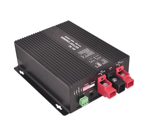 Εύκολο φορτιστή μπαταρίας 12V DC με τάση εκκίνησης μπαταρίας και χαμηλό ρεύμα αυτοκατανάλωσης