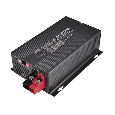 Μέγιστο ρεύμα εισόδου 30A Ηλιακό φορτιστή μπαταρίας ιδανικό για απομακρυσμένες ηλιακές εγκαταστάσεις που προσφέρουν και λειτουργία χωρίς συντήρηση