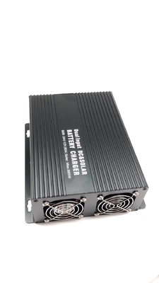 Ηλιακός φορτιστής ΣΥΝΕΧΏΝ μπαταριών TRS 685W MPPT Bluetooth για το όχημα