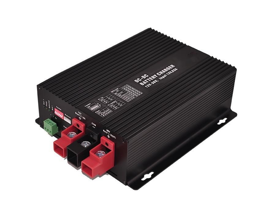 910W DC φορτιστή μπαταρίας ρεύμα αυτοκατανάλωσης 35 MA 3kg βάρος διάσταση και συμπαγή σχεδίαση